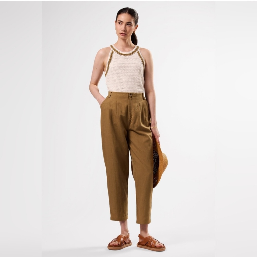 Amour Vert Linen Cropped High-Waisted Pants